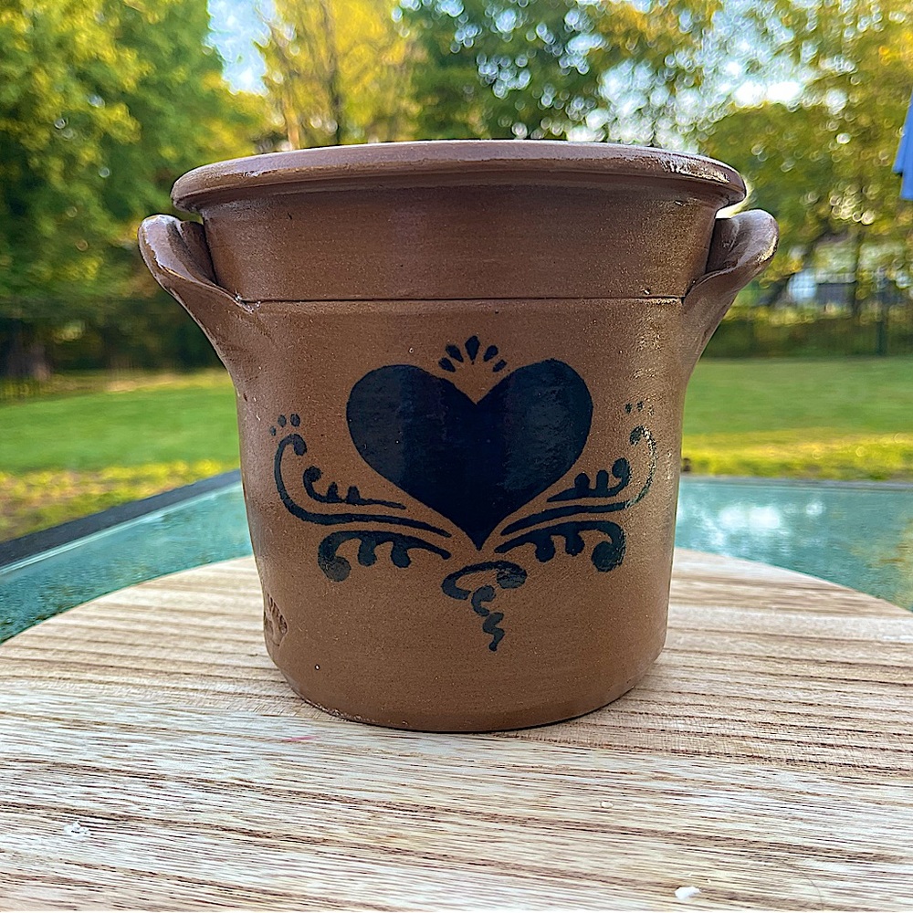 Williamsburg pottery - 2002 authentic